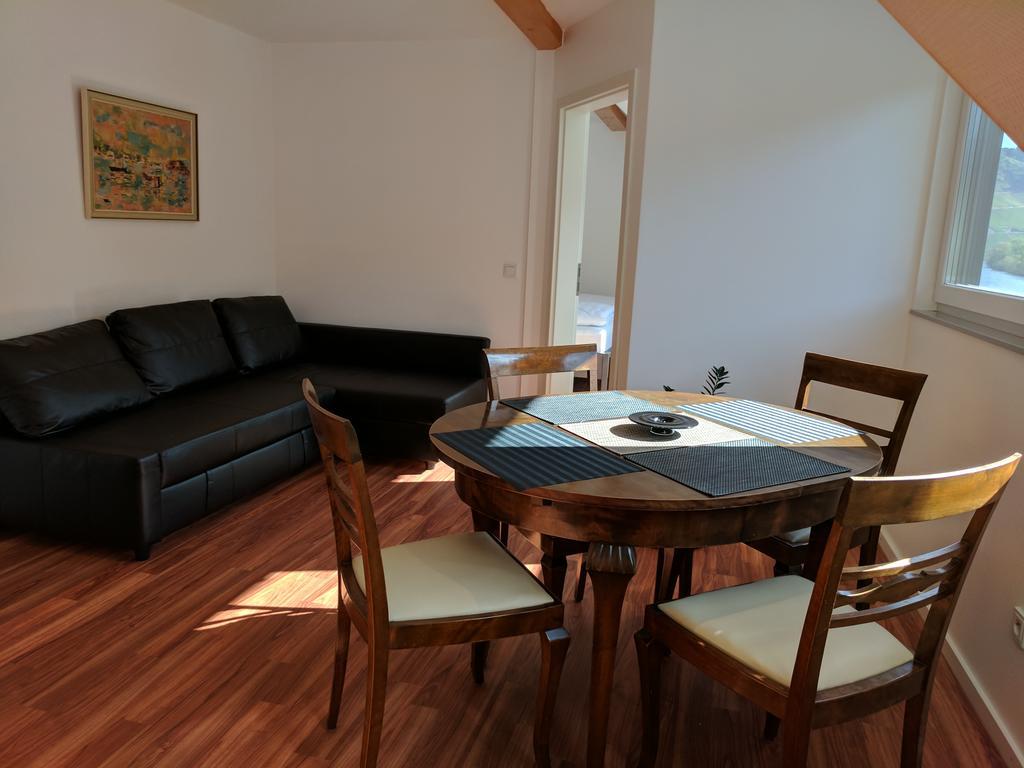 Ferienwohnung "Zum Klosterruinenblick" Krov Luaran gambar